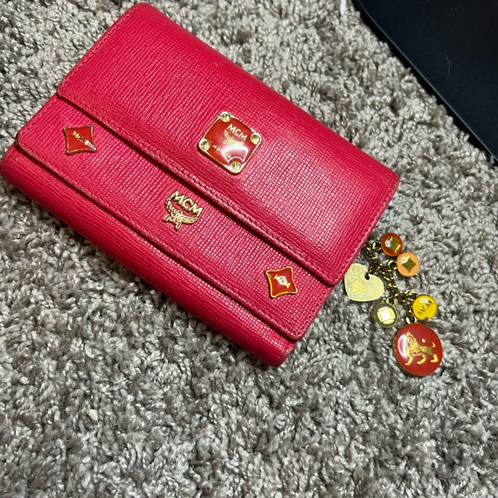 MCM Tri fold Pink Wallet with Gold Details - Picture 17 of 17